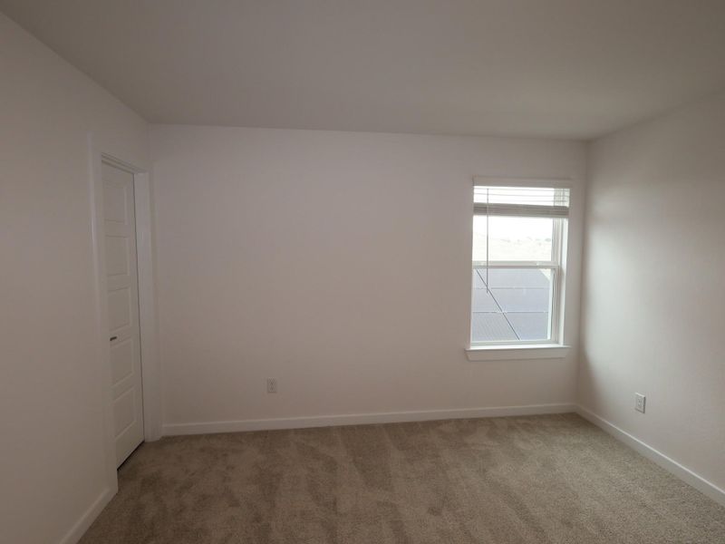 Spacious, unfurnished interior of a new home in Summerview, Fulshear (Image 18).