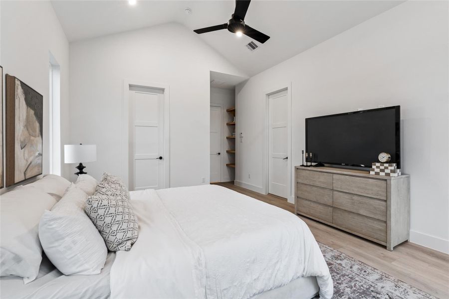 An airy layout paired with subtle architectural angles brings dimension and serenity to this refined sleeping space.