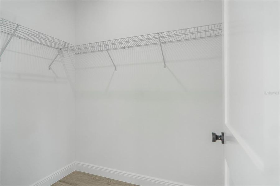 Spacious, unfurnished interior of a new home in , Ocala (Image 23).