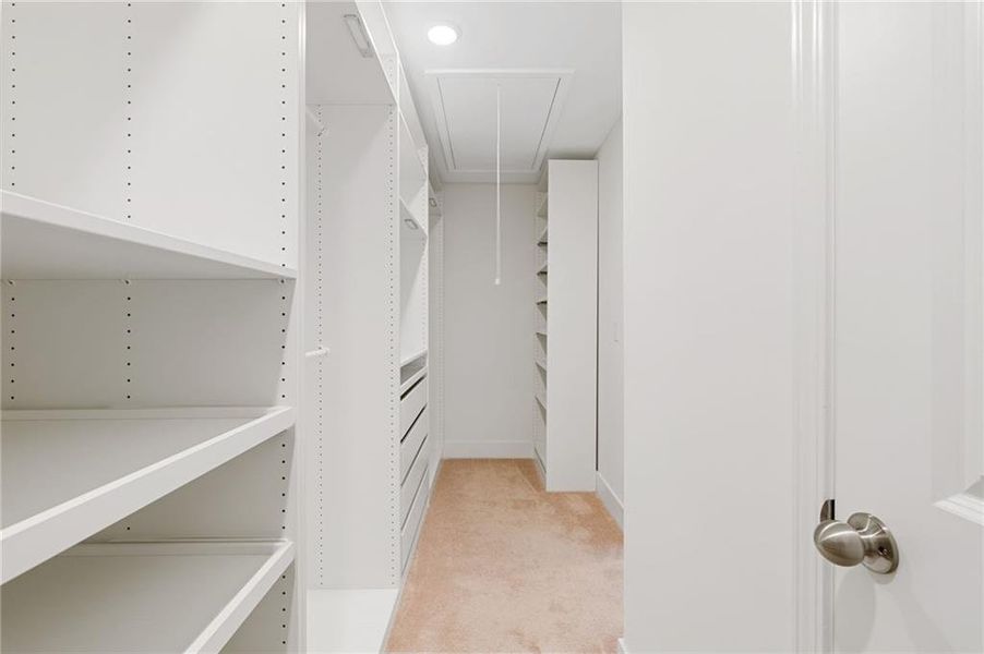 Spacious, unfurnished interior of a new home in , Dallas (Image 28).