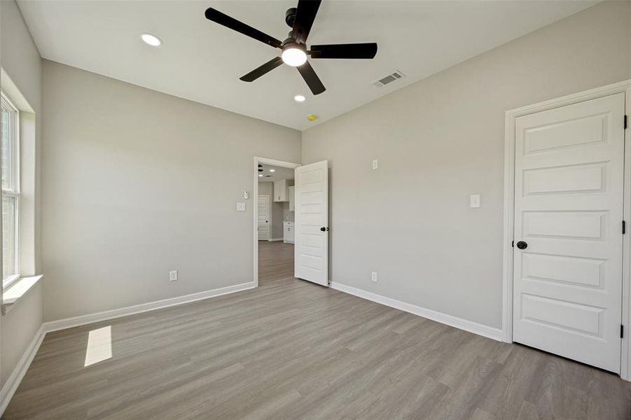Spacious, unfurnished interior of a new home in , Savoy (Image 17).