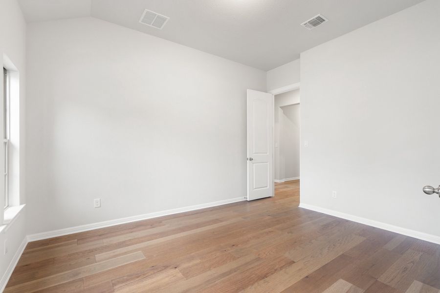 Representative unfurnished interior of a home built from the Palmer by Ashton Woods in The Estates at La Cima, San Marcos (Image 40).