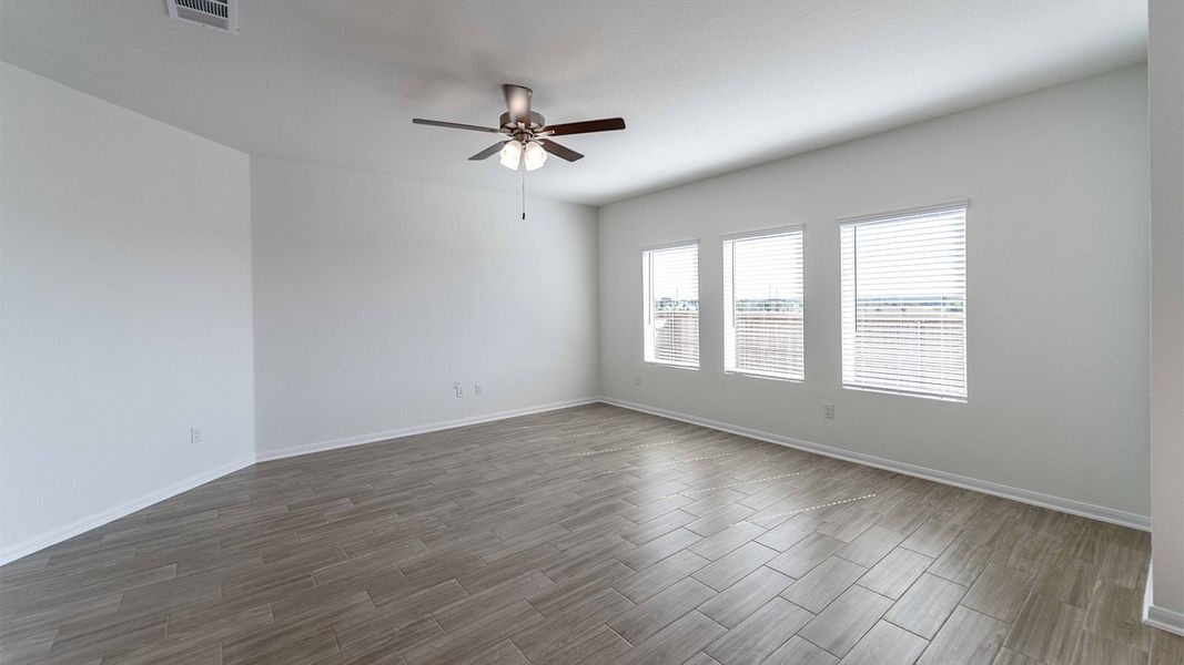 Spacious, unfurnished interior of a new home in Briarwood, Elgin (Image 17).