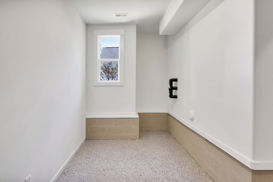 Representative unfurnished interior of a home built from the Bar Harbour I by Kent Homes in Oyster Harbour, Supply (Image 161).