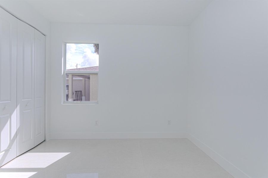 Spacious, unfurnished interior of a new home in , Jupiter (Image 24).