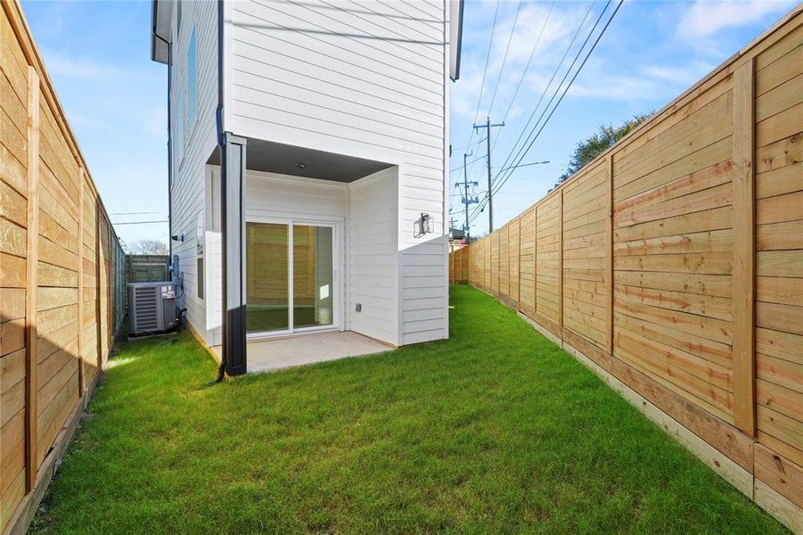 Exterior details and patio area of a home in , Dallas (Image 23).