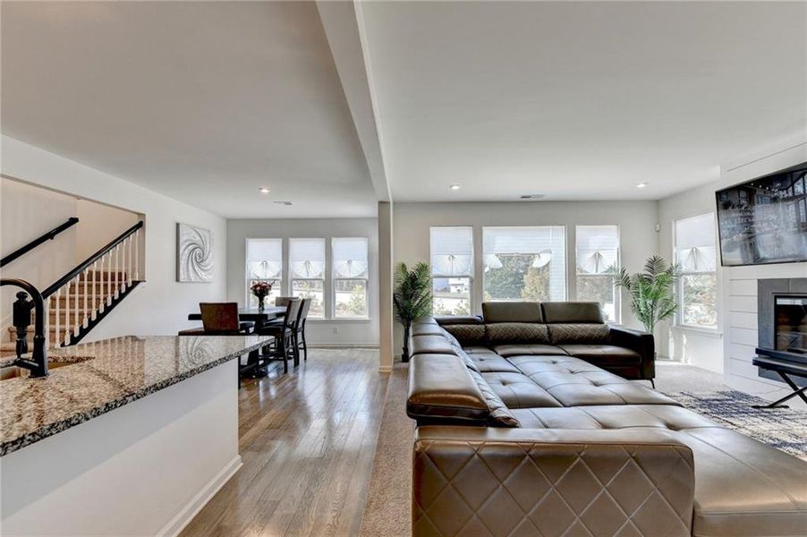 Furnished interior view inside a new home in Sweetbay Farm, Lawrenceville (Image 26).