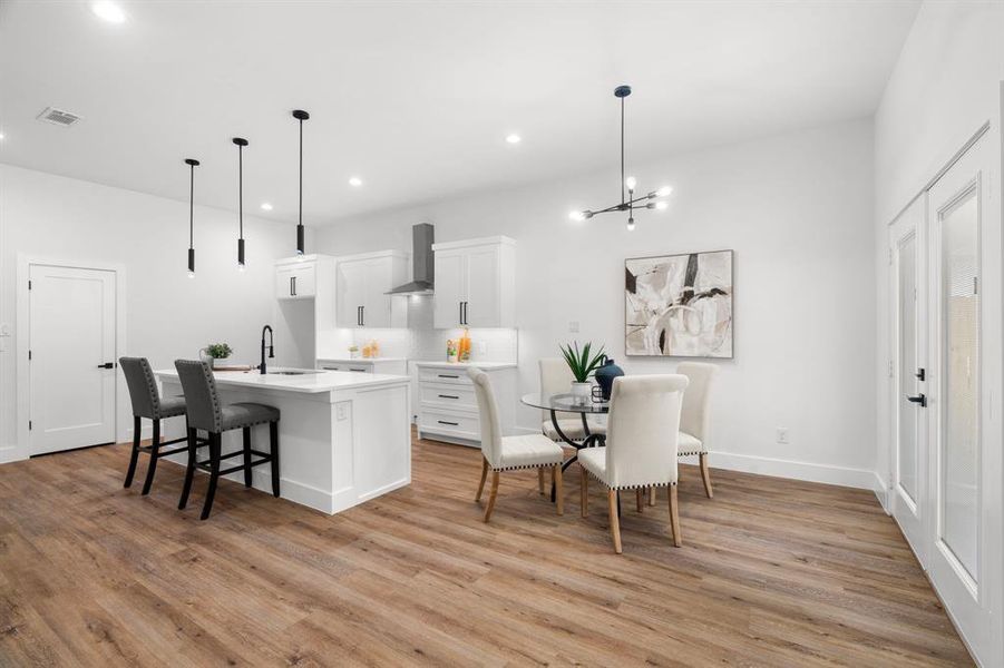 Furnished interior view inside a new home in , Dallas (Image 16). Furnished interior view inside a new home in , Dallas (Image 16).