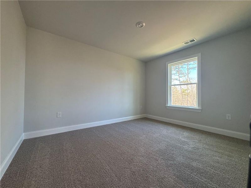 Spacious, unfurnished interior of a new home in Tuscany Hills, Douglasville (Image 27).