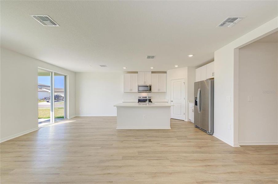 Spacious, unfurnished interior of a new home in Magnolia Bay - Classic Series, Nokomis (Image 39).