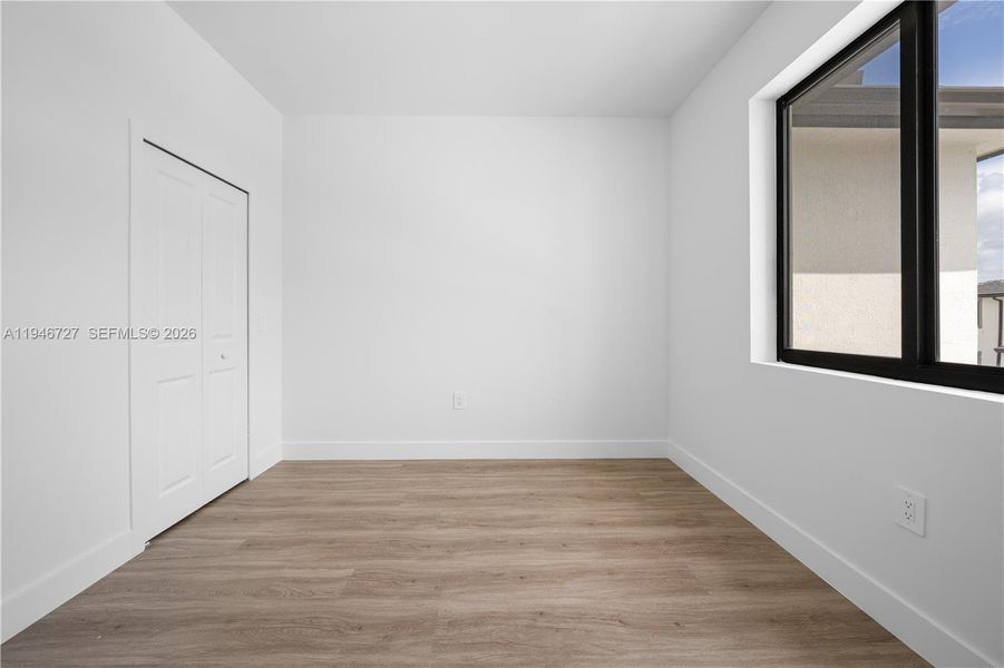 Spacious, unfurnished interior of a new home in , Florida City (Image 18).