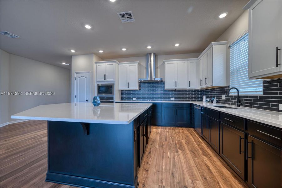 Furnished interior view inside a new home in , Clermont (Image 7).