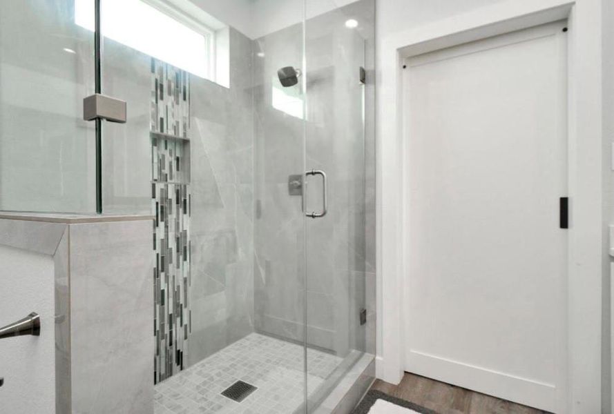 Furnished interior view inside a new home in , Galveston (Image 9).