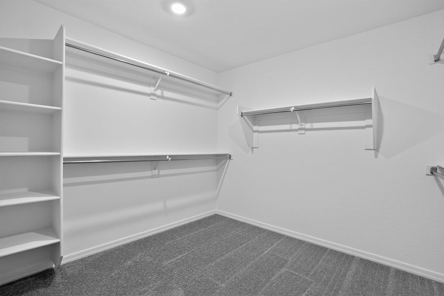 Spacious, unfurnished interior of a new home in Artisan at Asante, Surprise (Image 19).