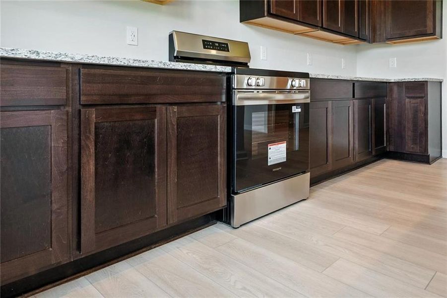 Furnished interior view inside a new home in Hampton Ridge, Jefferson (Image 6).