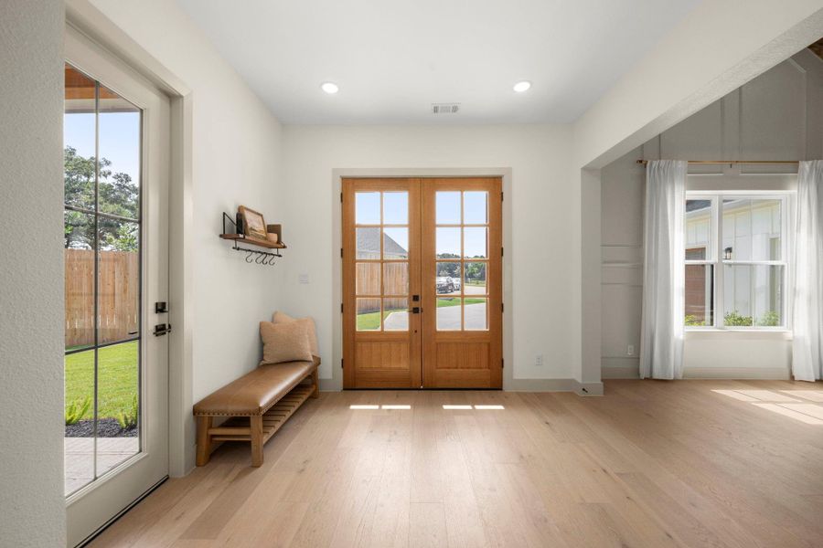Furnished interior view inside a new home in , Tomball (Image 30).