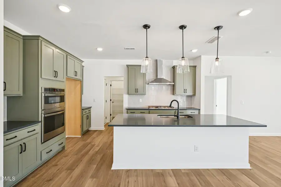 14-web-or-mls-Compeer Wy-S1102-014 14-web-or-mls-Compeer Wy-S1102-014