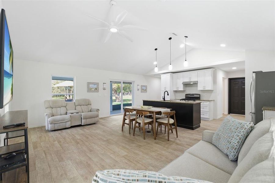 Furnished interior view inside a new home in , Arcadia (Image 9).