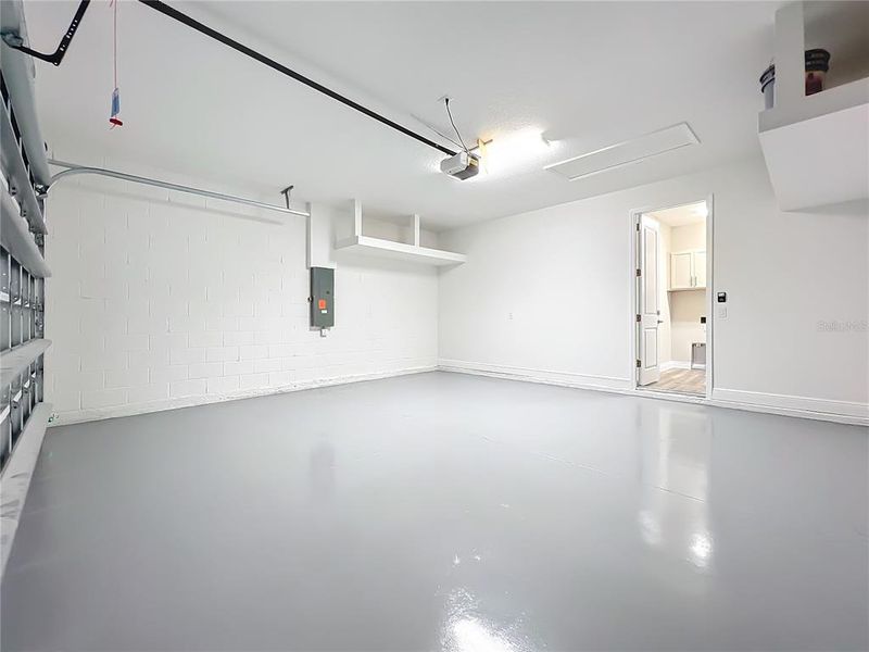 Spacious, unfurnished interior of a new home in Watercolor Place, Bradenton (Image 52).