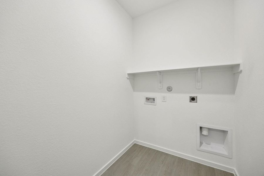 Spacious, unfurnished interior of a new home in Crosby Farms, Crosby (Image 12).