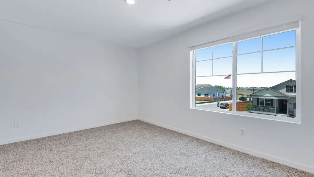 Spacious, unfurnished interior of a new home in Vista Meadows, Fort Lupton (Image 20).