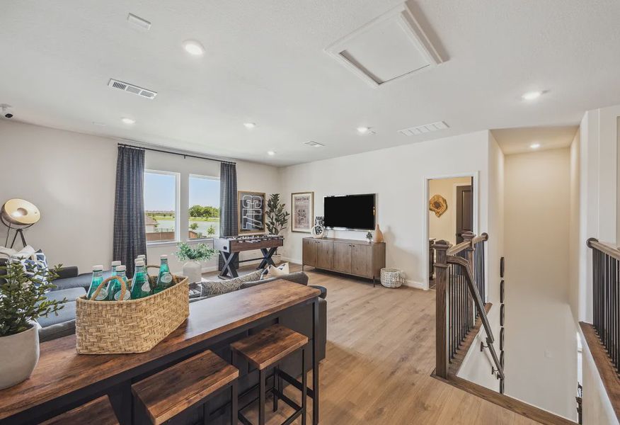 Plan 5042 loft - staged - 10 of 20