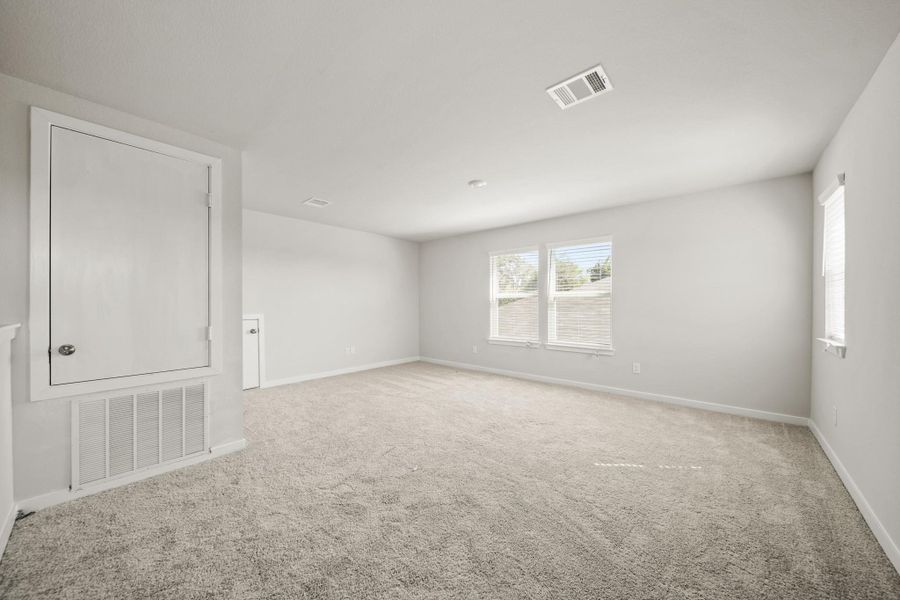 Spacious, unfurnished interior of a new home in Russell Ranch, Bay City (Image 16). Spacious, unfurnished interior of a new home in Russell Ranch, Bay City (Image 16).