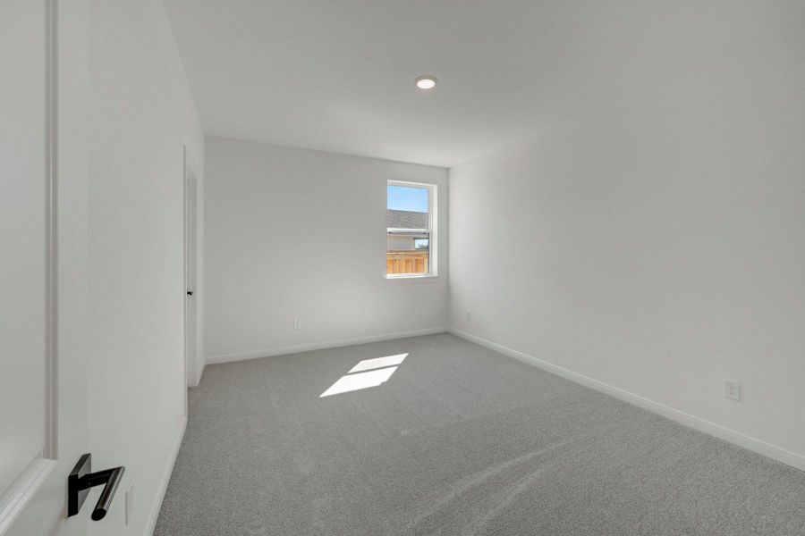 Spacious, unfurnished interior of a new home in The Grand Prairie 50’, Hockley (Image 28).