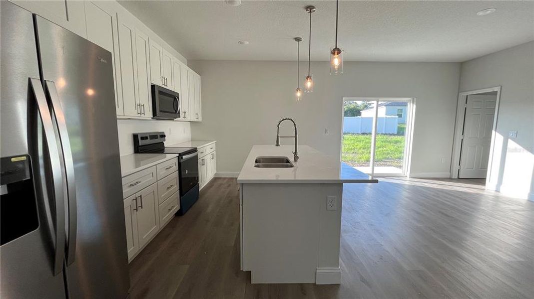 Furnished interior view inside a new home in , Ocala (Image 7).