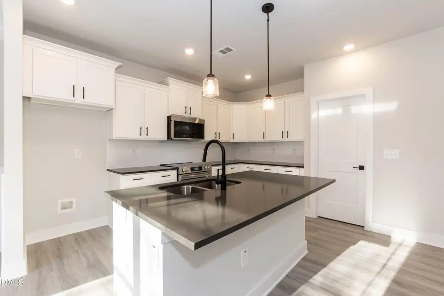 Kitchen 02 Kitchen 02