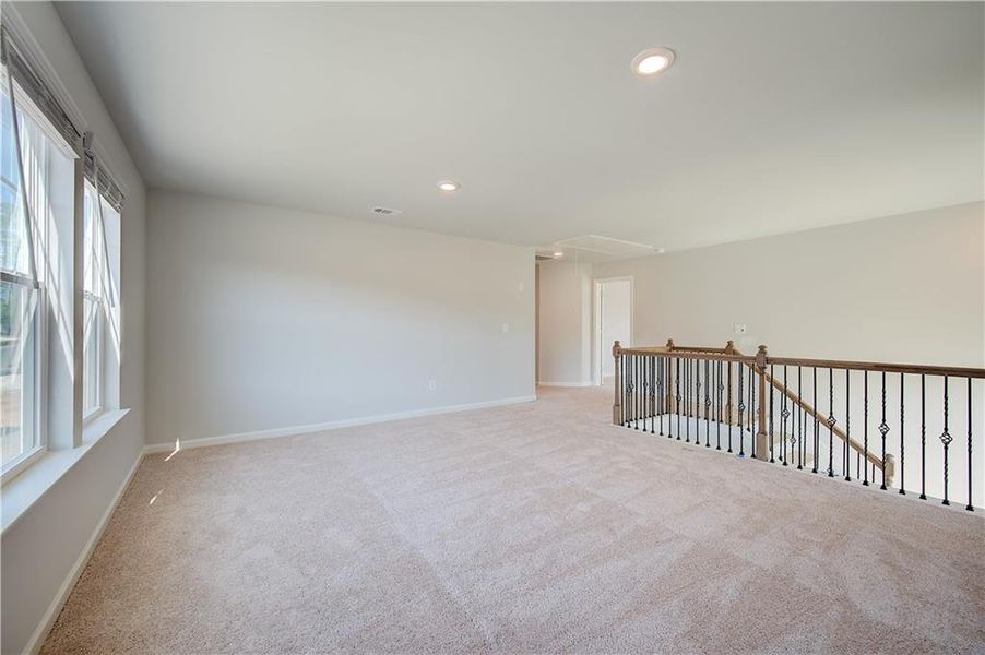Spacious, unfurnished interior of a new home in Grandview at Millers Mill, Stockbridge (Image 31).