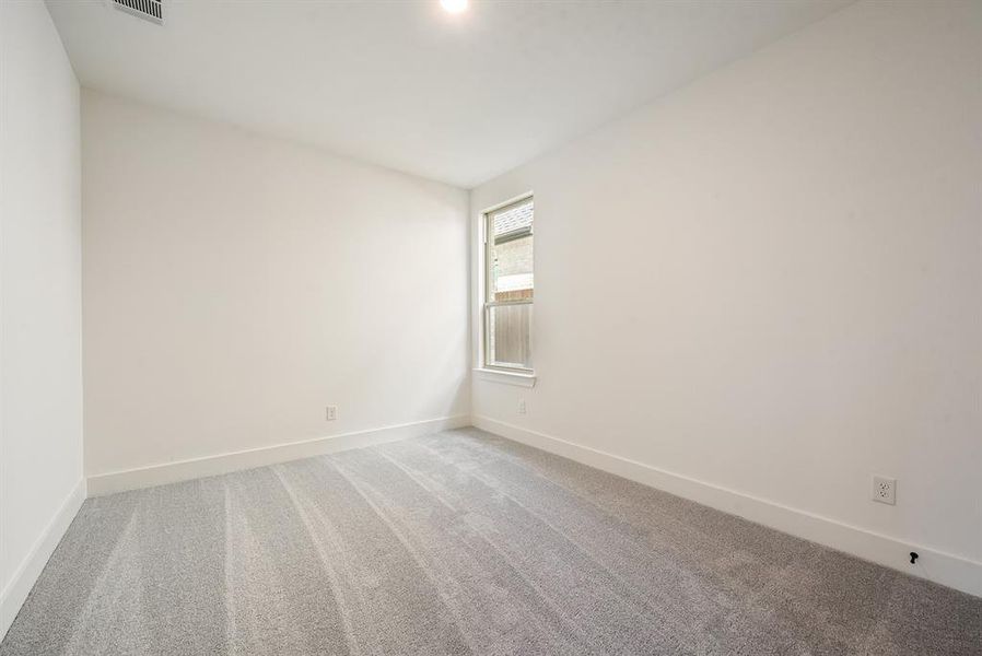 Spacious, unfurnished interior of a new home in Tavolo Park, Fort Worth (Image 32). Spacious, unfurnished interior of a new home in Tavolo Park, Fort Worth (Image 32).