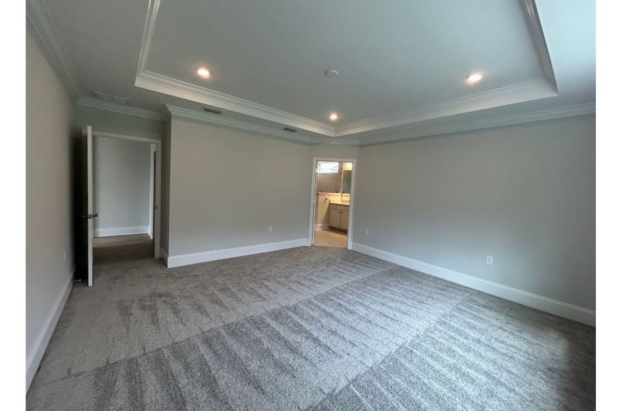 Spacious, unfurnished interior of a new home in The Haven at Riverlights, Wilmington (Image 15).