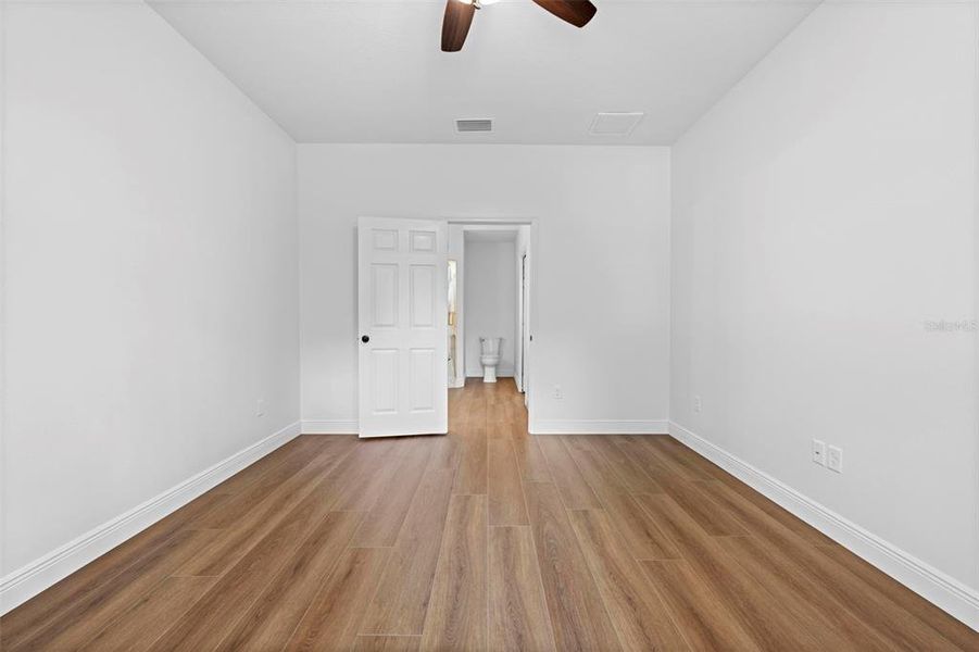 Spacious, unfurnished interior of a new home in , Brooksville (Image 12).