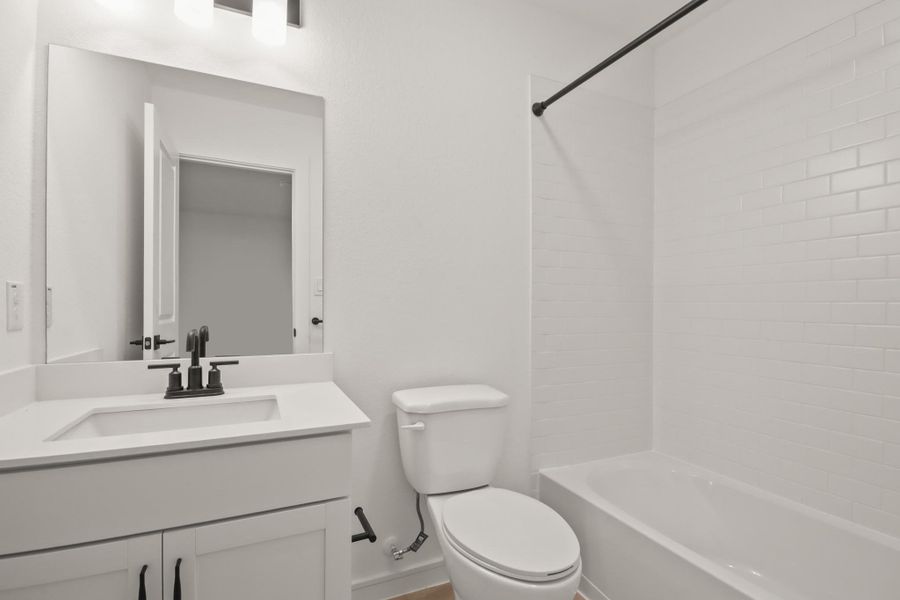 Hall bath (*Photo not of actual home and used for illustration purposes only.)