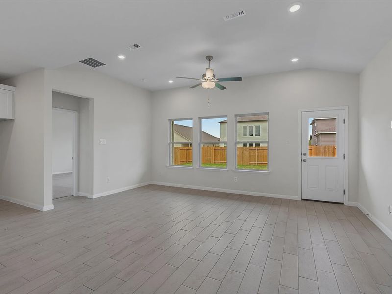 Spacious, unfurnished interior of a new home in Morningstar, Georgetown (Image 14). Spacious, unfurnished interior of a new home in Morningstar, Georgetown (Image 14).