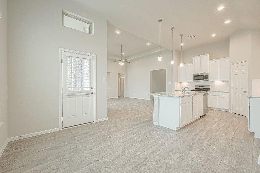 Spacious, unfurnished interior of a new home in Grand Magnolia, Magnolia (Image 21).