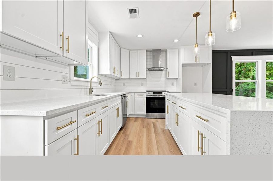 Furnished interior view inside a new home in , Acworth (Image 6).