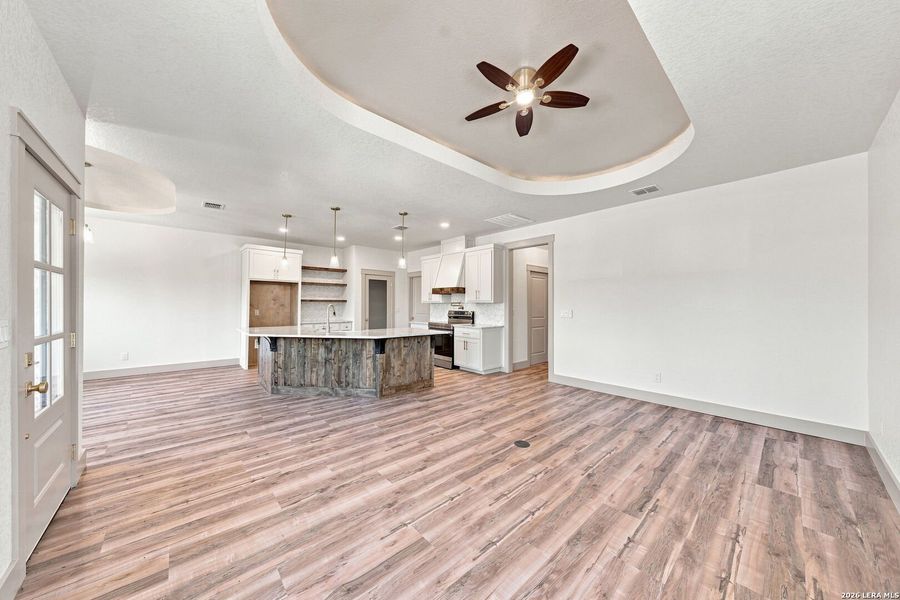 Spacious, unfurnished interior of a new home in , Kerrville (Image 23).