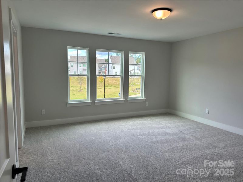 Spacious, unfurnished interior of a new home in Summerlin, Mooresville (Image 14).