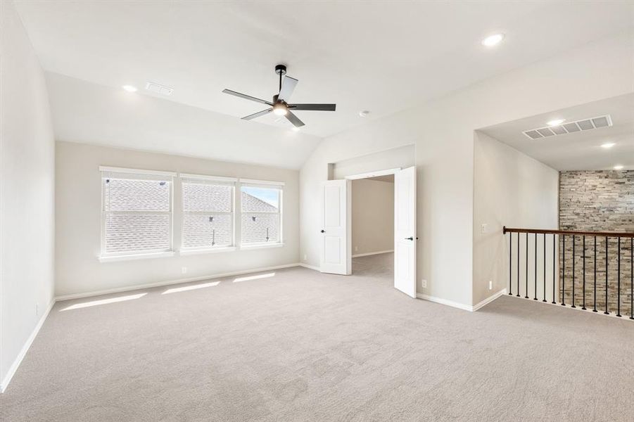 Spacious, unfurnished interior of a new home in Timberbrook 3B-4A, Justin (Image 21).