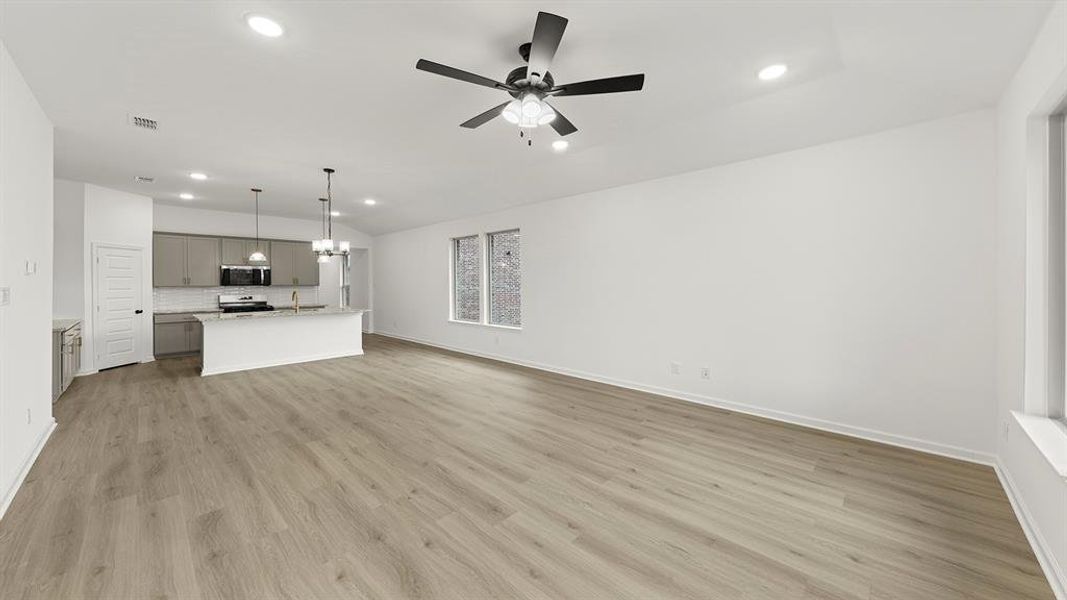 17. 1642 Gracehill - Family (3)