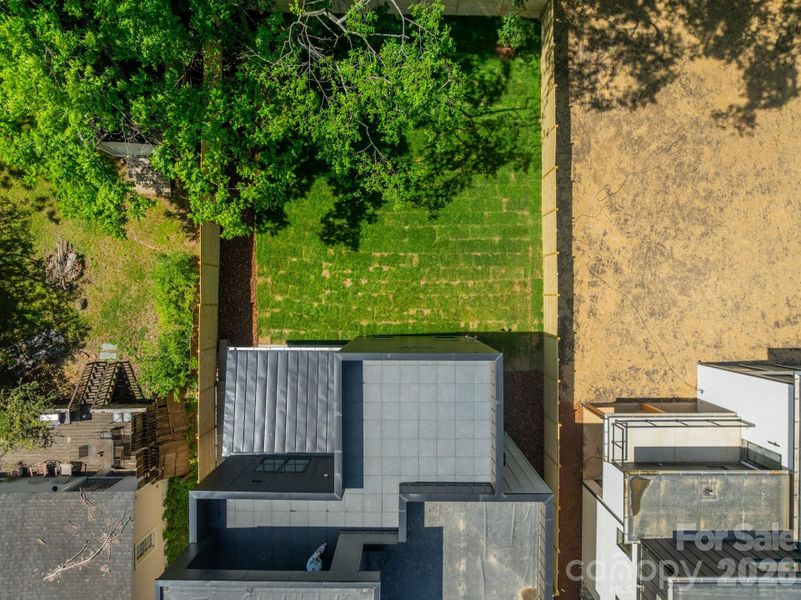 Exterior details and patio area of a home in , Charlotte (Image 4).