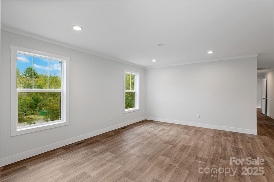 Spacious, unfurnished interior of a new home in , Burnsville (Image 25).
