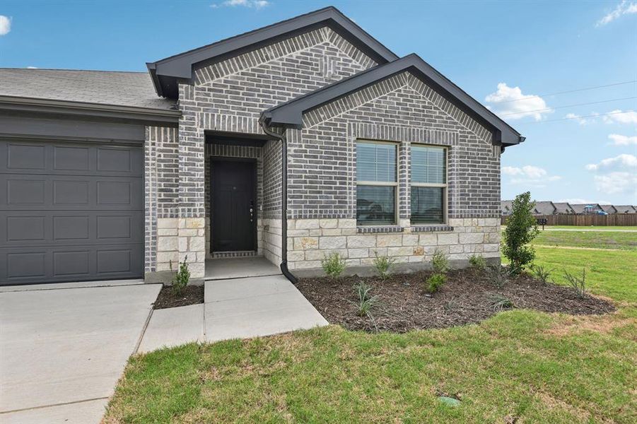 Exterior details and patio area of a home in River Ridge, Crandall (Image 2). Exterior details and patio area of a home in River Ridge, Crandall (Image 2).