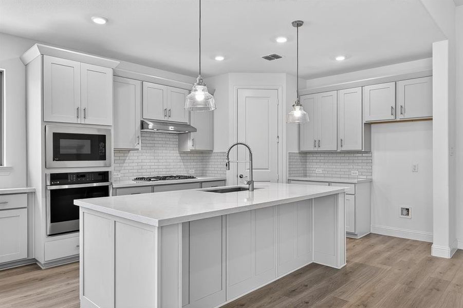 1717 Grackle Drive ~ Ready Now 1717 Grackle Drive ~ Ready Now