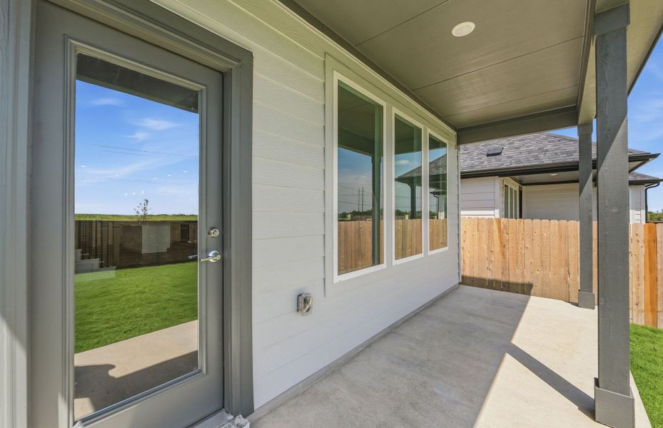 Exterior details and patio area of a home in Kuempel Farms, Pflugerville (Image 4).