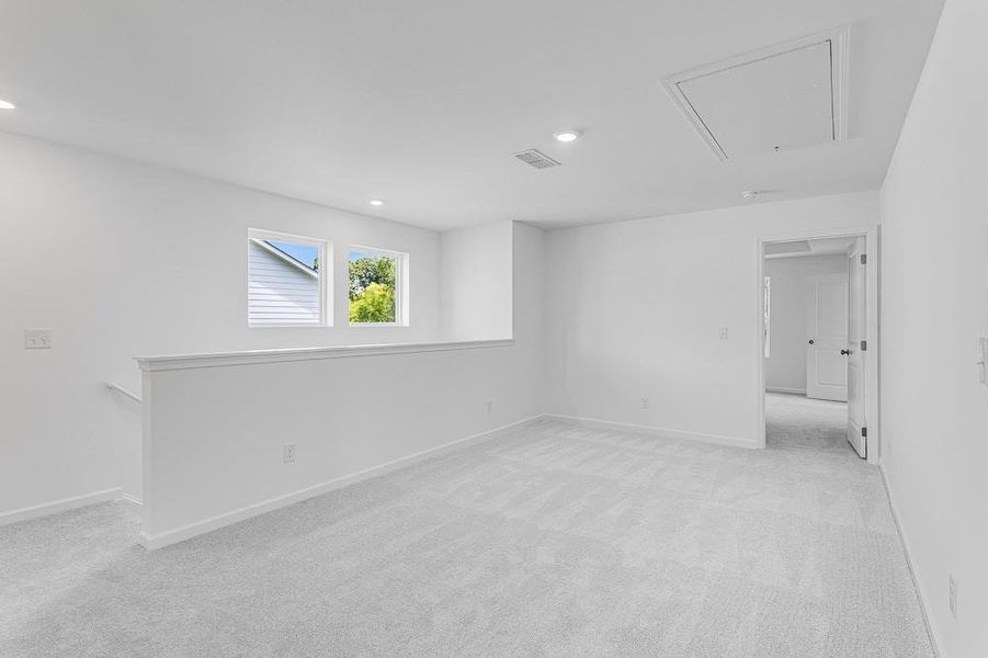Spacious, unfurnished interior of a new home in Heritage River, Euharlee (Image 20).