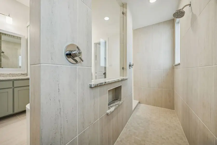 Representative interior finishes for a home built from the Connor by Southgate Homes in Eliana, McKinney (Image 10).
