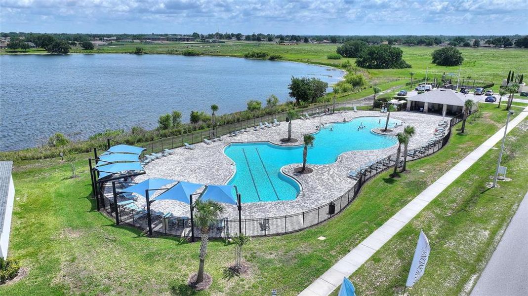 Community amenities in , Winter Haven (Image 35).